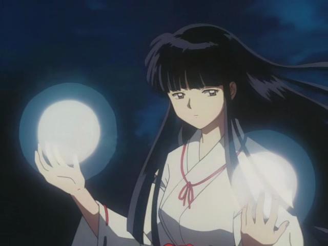 Otaku Gallery  / Anime e Manga / Inu-Yasha / Screen Shots / Episodi / 022 - Il sorriso malvagio, Kikyo tra la vita e la morte / 136.jpg